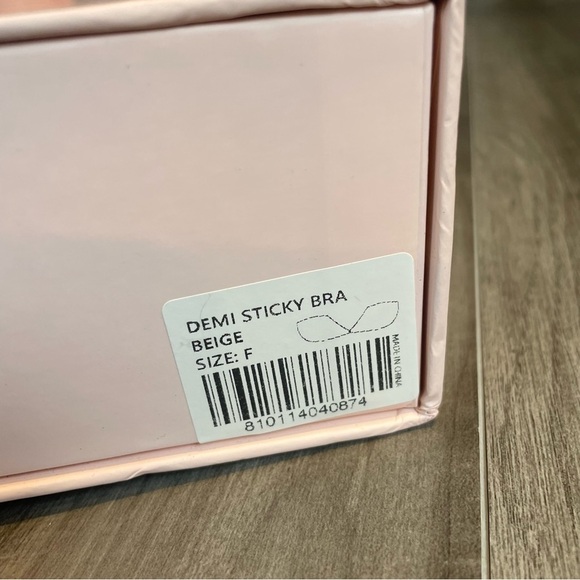Boomba Demi boost sticky bra • New in Box • Beige • Size F - Picture 6 of 9